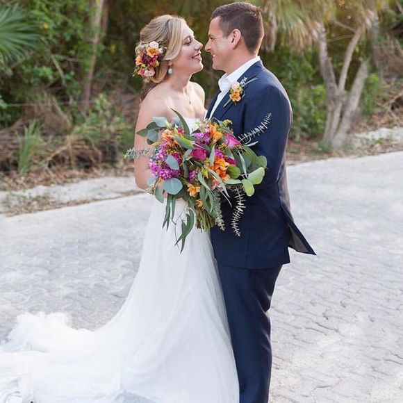 Meet your Posher, Hannah - Picture 1 of 1